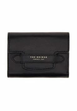 THE BRIDGE Lucrezia Schwarz